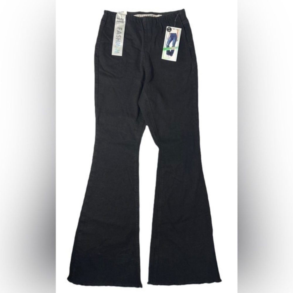 TINSELTOWN Pull-On Frayed-Hem Flare-Leg Denim Jeans